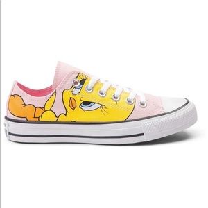 Converse Chuck Taylor All Star Looney Tunes Shoes
